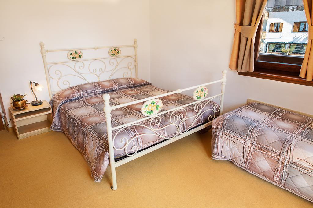 Bed and Breakfast Garni Bonsai Pinzolo Pokój zdjęcie