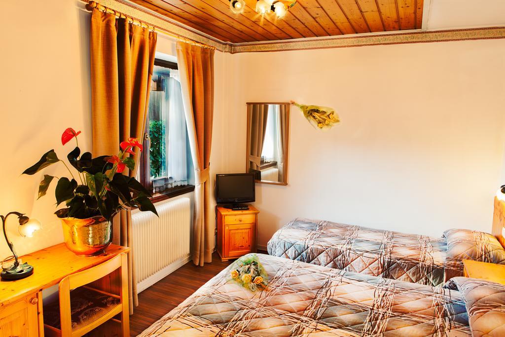 Bed and Breakfast Garni Bonsai Pinzolo Pokój zdjęcie