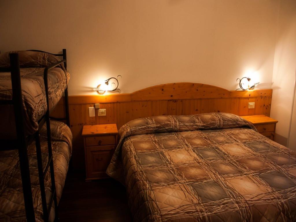 Bed and Breakfast Garni Bonsai Pinzolo Pokój zdjęcie